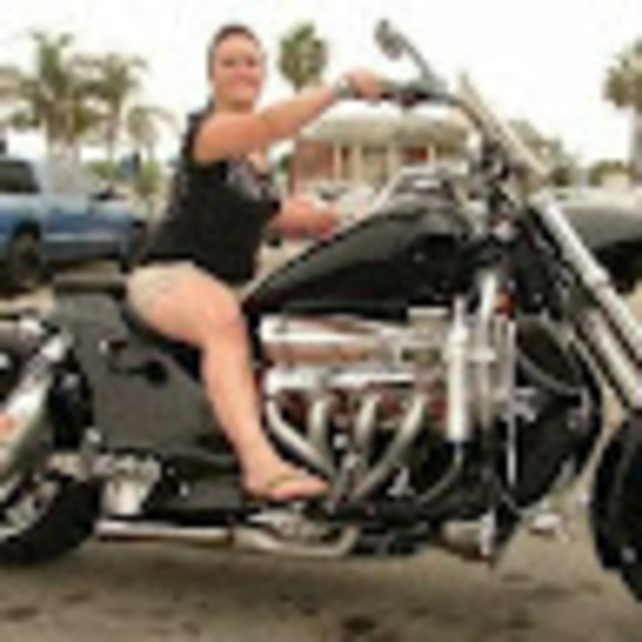 Meet your Posher, Denielle - Picture 1 of 1